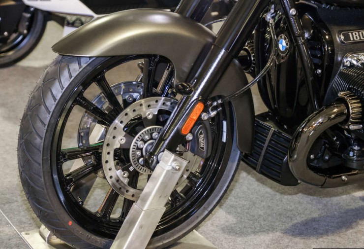 BMW Motorrad R 18 Roctane 2024 ra mắt ĐNÁ, giá quy đổi hơn 830 triệu đồng BMW Motorrad R 18 Roctane 2024 1.jpg