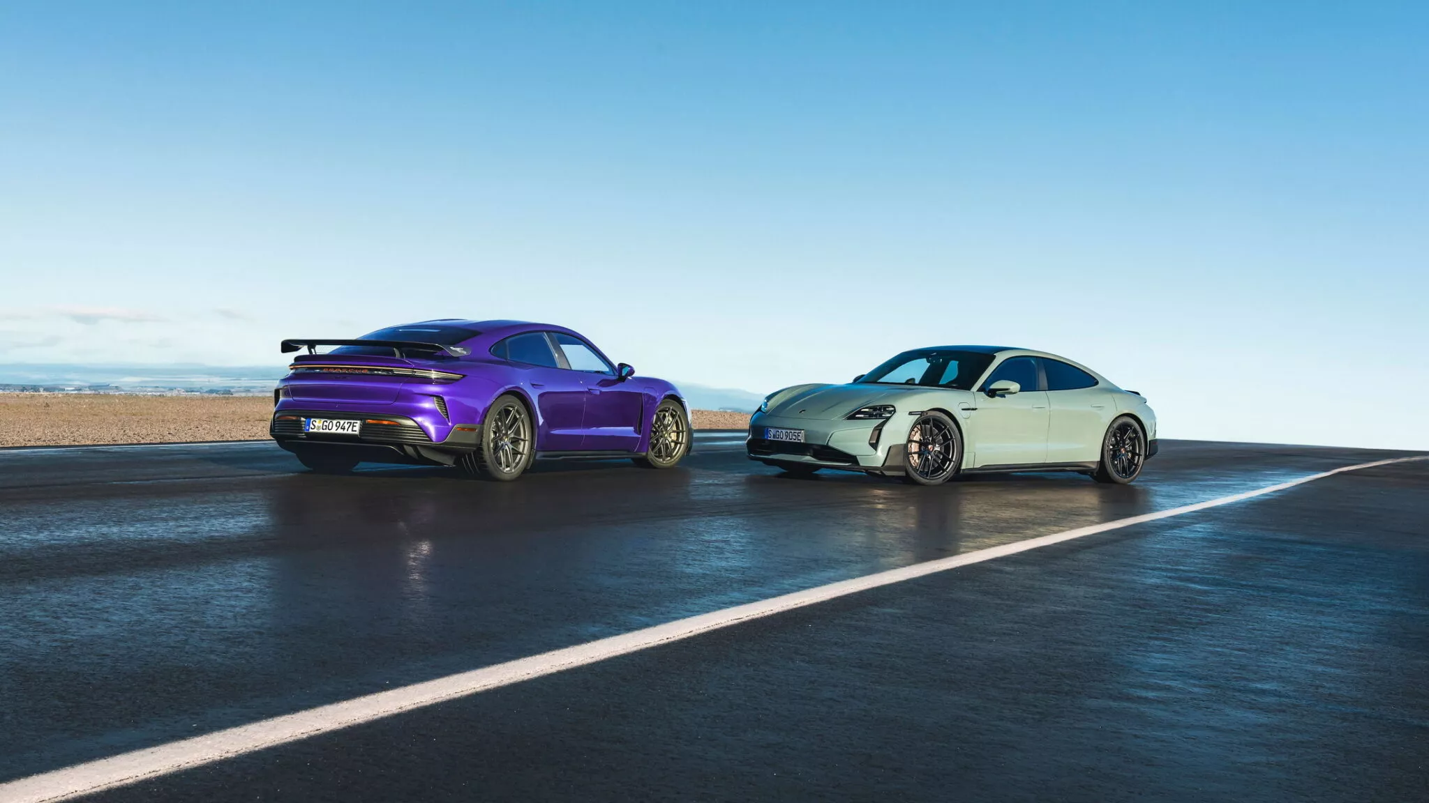 Siêu xe điện Porsche Taycan Turbo GT trình làng, mạnh 1.092 mã lực porsche-taycan-turbo-gt-sky-purple-metallic-7-2048x1152.webp