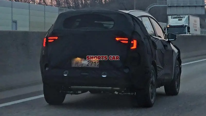 kia-sportage-facelift-spied-for-the-first-time-2jpg.webp