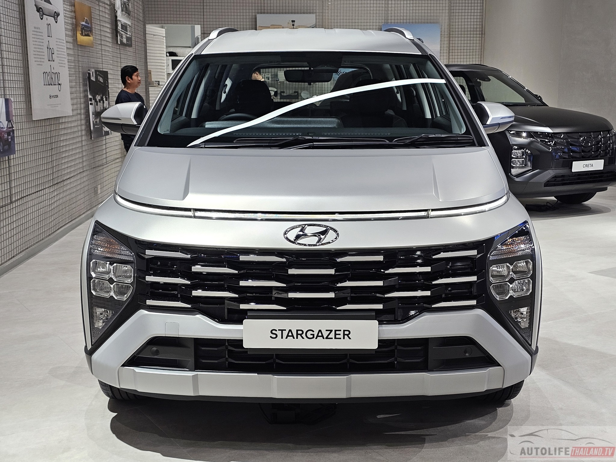 Hyundai Stargazer phiên bản mới ra mắt tại Đông Nam Á 434199725_406410408691762_4134263741276133561_n.jpg