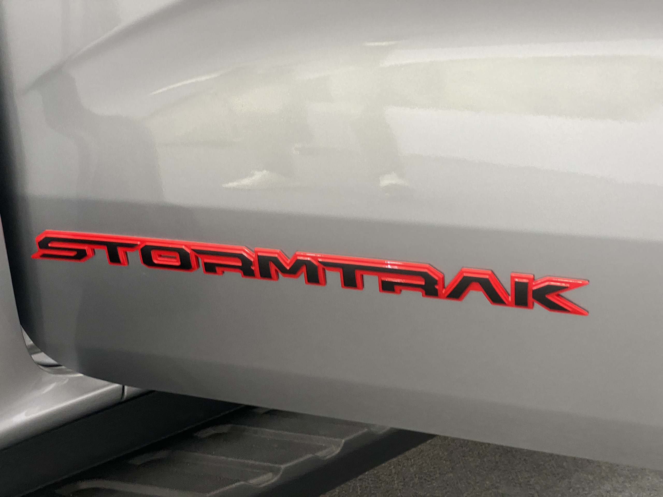 Ảnh thực tế Ford Ranger Stormtrak 2024 tại đại lý, giá từ 1,039 tỷ đồng ford-ranger-stormtrak-4.jpg