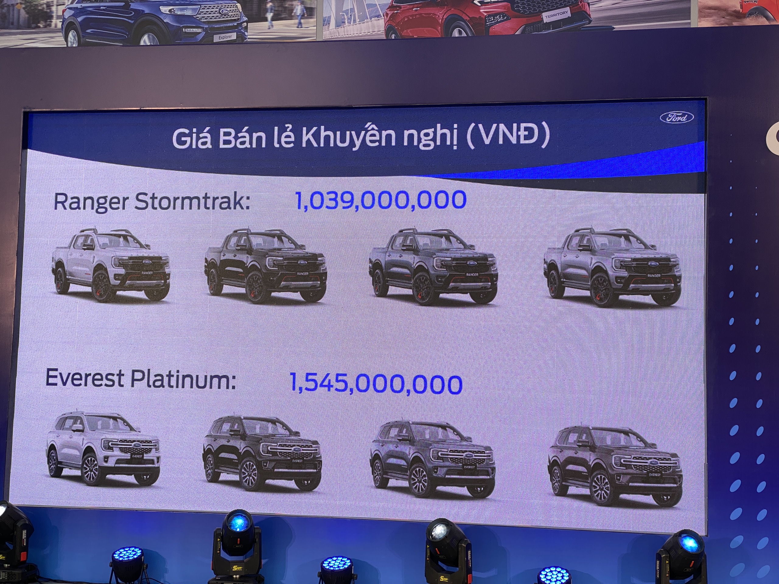 Cận cảnh Ford Everest Platinum 2024 được giới thiệu tại đại lý của Ford Việt Nam