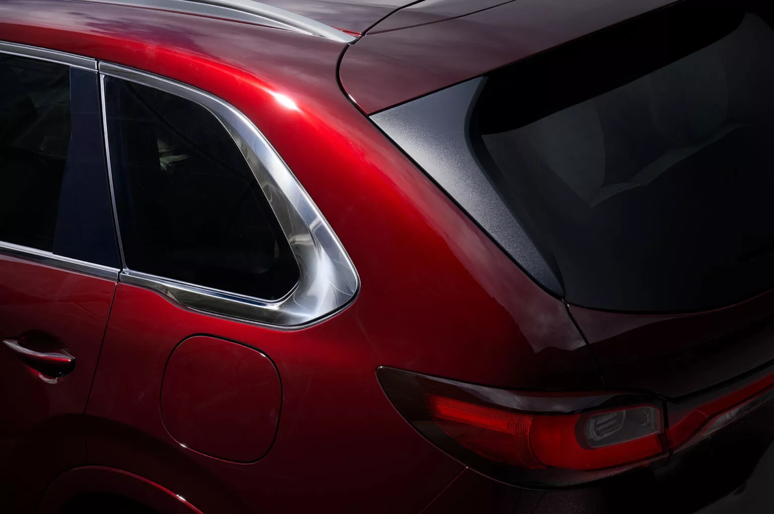 Mazda CX-80 tung ảnh ‘nhá hàng’, ra mắt vào ngày 18/4 mazda-cx-80-teaser-1-1536x1021.webp