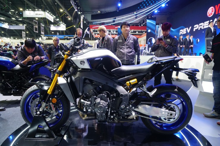 Yamaha MT-09 2024 ra mắt ĐNÁ với hai phiên bản, sắp về Việt Nam Yamaha MT-09 2024 2.jpg