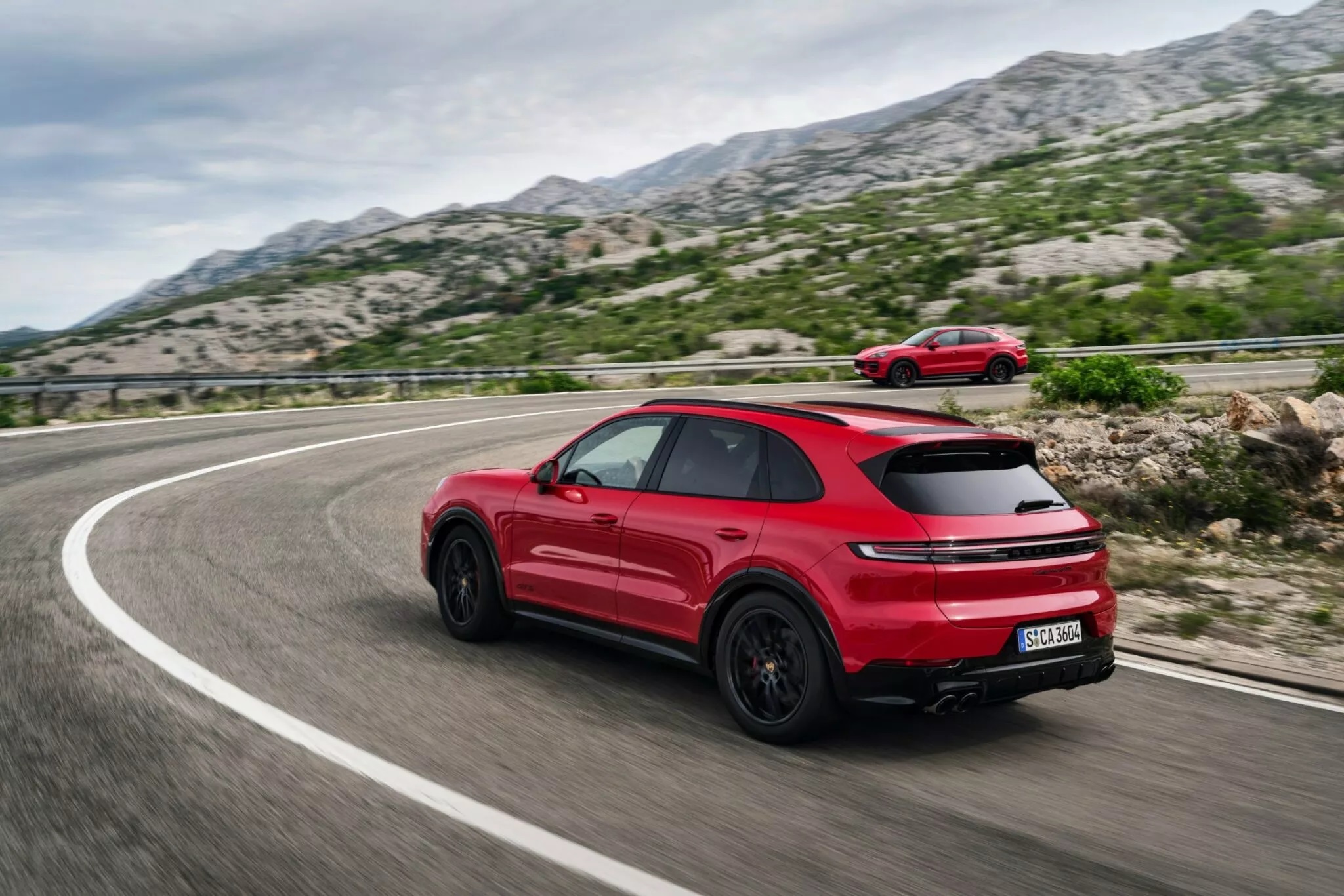 Porsche Cayenne GTS 2025 ra mắt: Thêm tiện nghi, giá quy đổi từ 3,2 tỷ đồng porsche-cayenne-gts-2025-autodaily-2.jpg