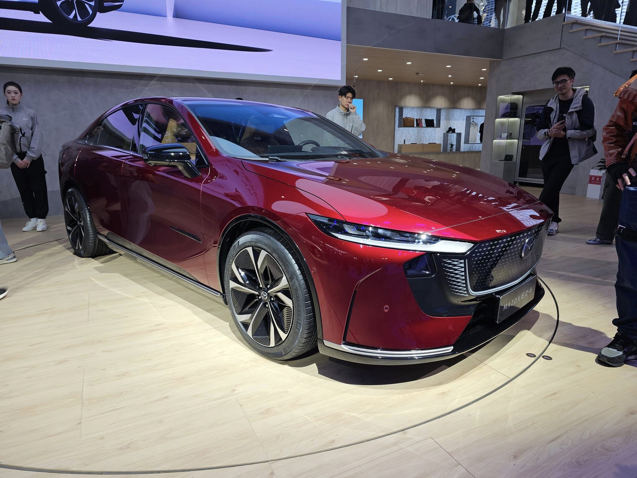 Bắc Kinh 2024: Mazda EZ-6 chính thức trình làng, hậu duệ của Mazda6 mazda-ez-6-12.jpg