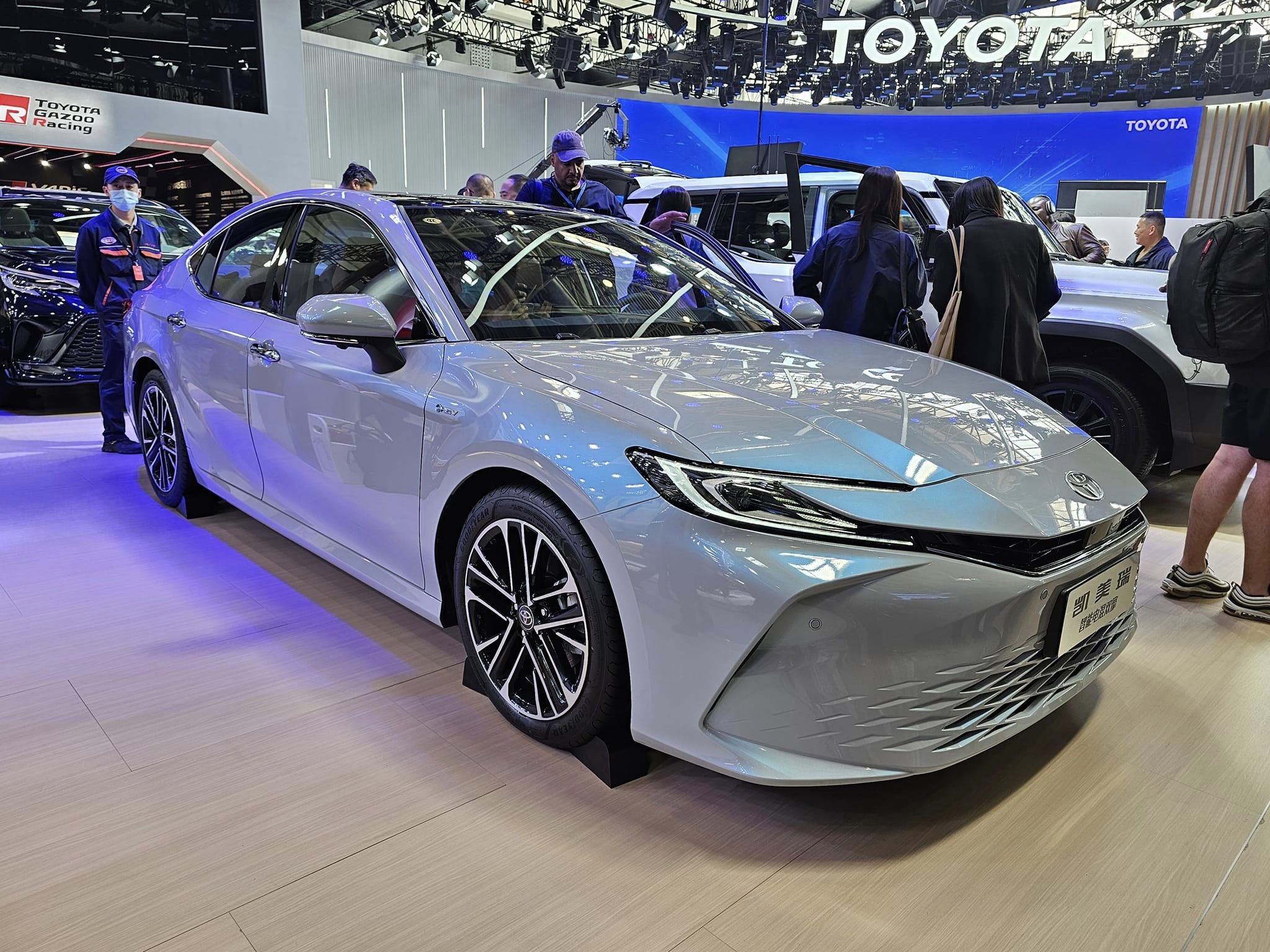 Soi thực tế Toyota Camry Hybrid 2025 tại Triển lãm Ô tô Bắc Kinh 2024 toyota-camry-hybrid-2025-6.jpg