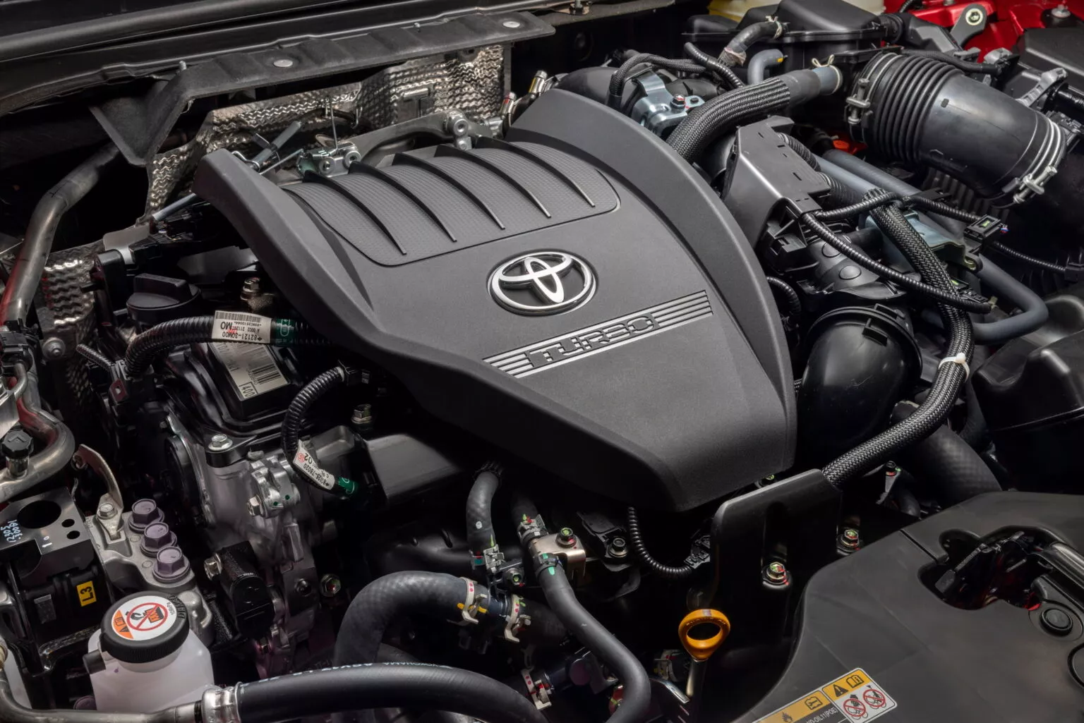 Toyota Crown 2025 tăng giá bán, thêm bản Nightshade thể thao hơn 2025-toyota-crown-platinum-24l-engine-1536x1025.webp
