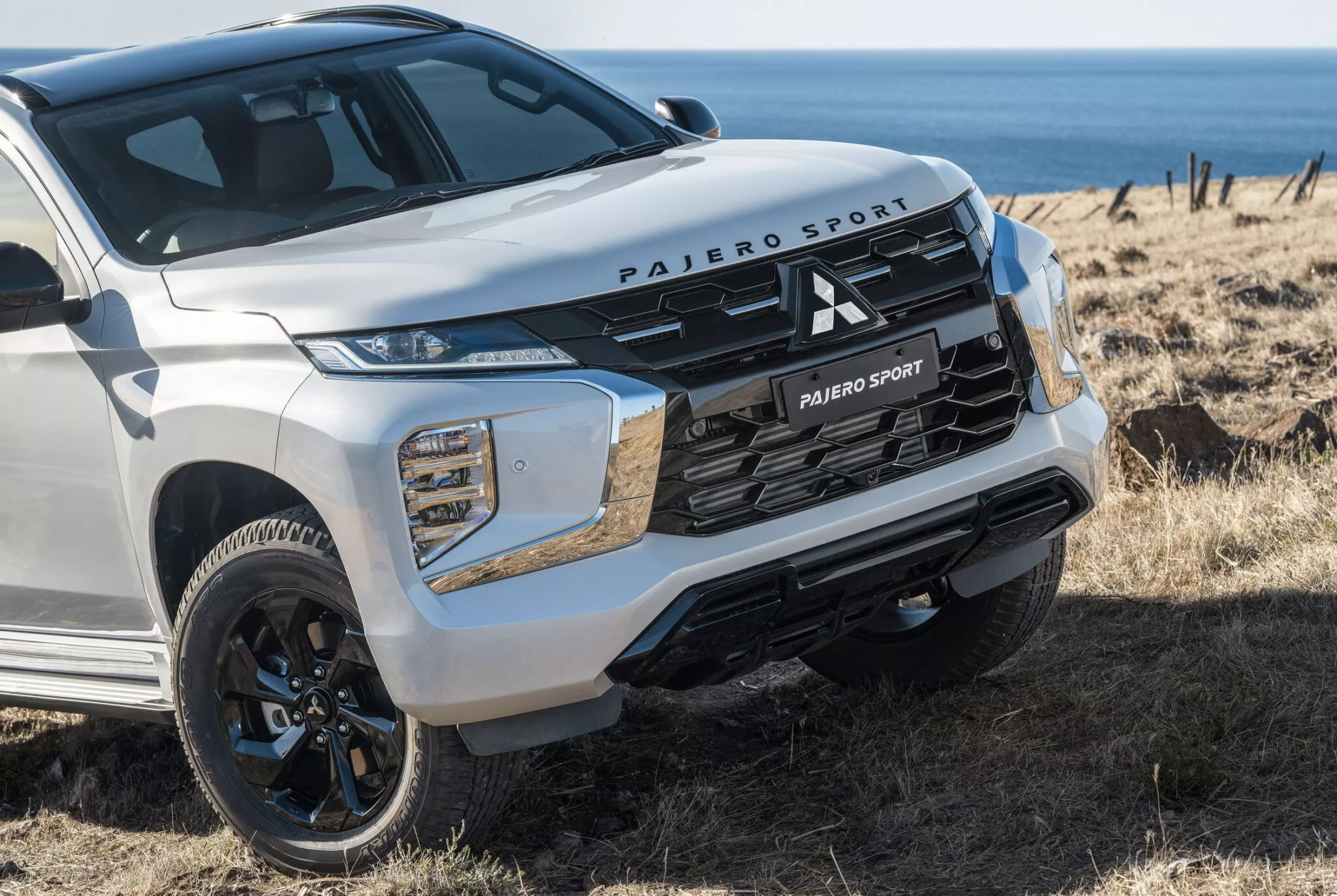 Mitsubishi Pajero Sport 2024: Tinh chỉnh thiết kế, nâng cấp trang bị, giá từ 33.428 USD 2024-mitsubishi-pajero-sport-gsr-australia-4-2048x1373.webp