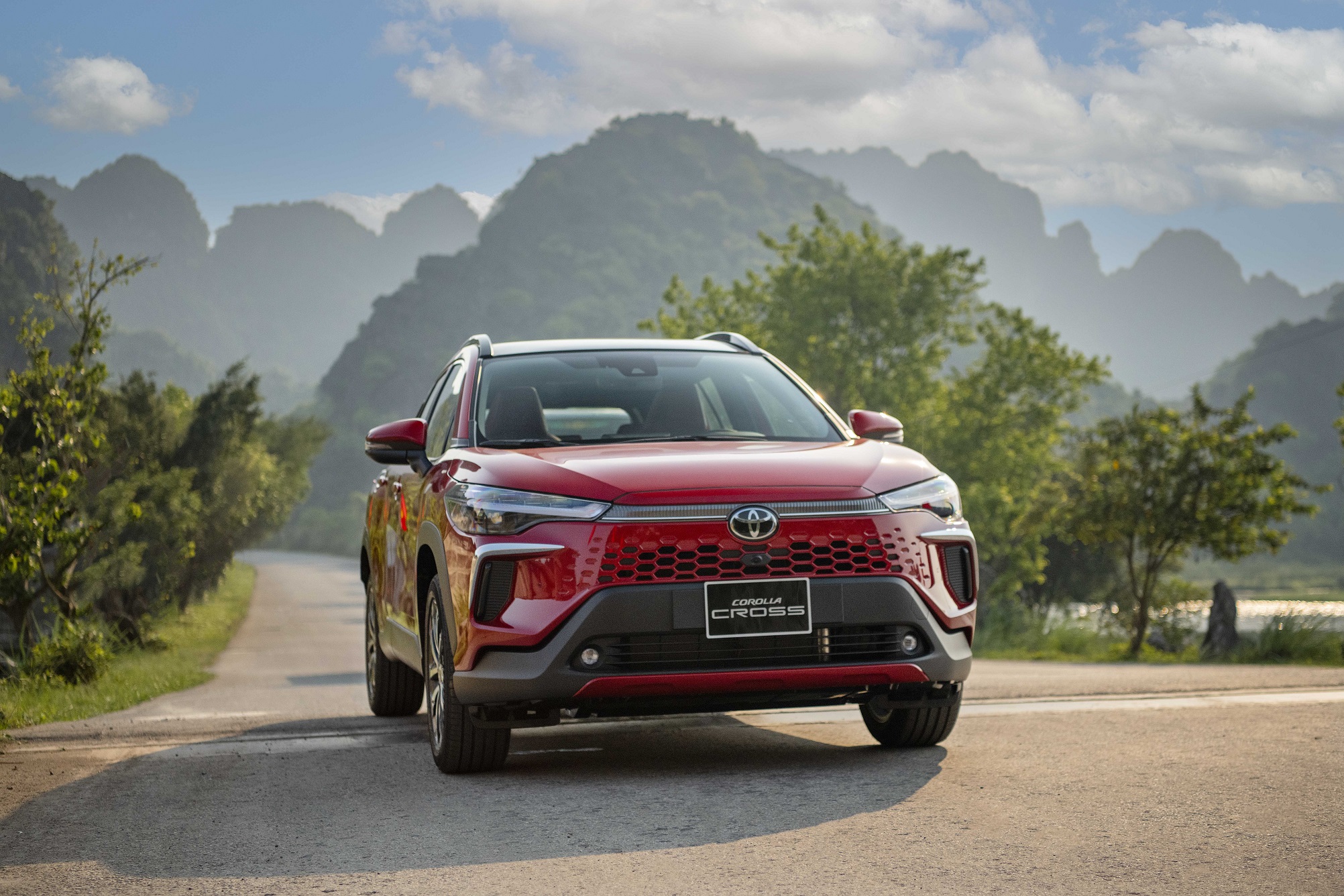 Toyota Corolla Cross phiên bản nâng cấp 2024 ra mắt tại Việt Nam, giá từ 820 triệu đồng corolla-cross-v-2.JPG