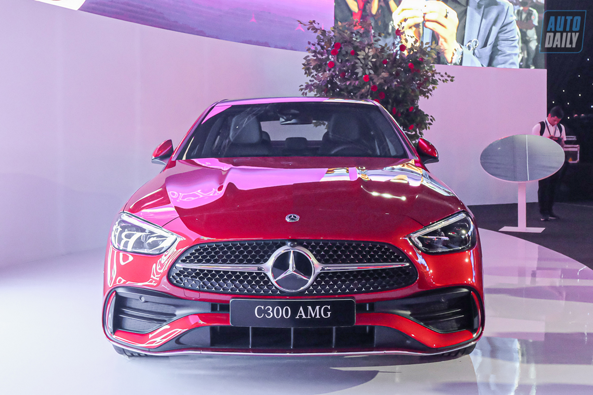 Mercedes-Benz C-Class và GLC 2024 nâng cấp hệ thống giải trí, dùng công nghệ Al glc-2024-autodaily-11.jpg