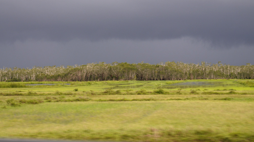 MBFC Caravan, ngày 1 -  Những ấn tượng đầu tiên trên đất Campuchia mercedes-benz-caravan-phuket (21).jpg
