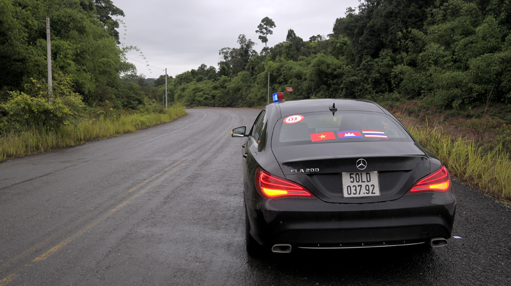 MBFC Caravan, ngày 1 -  Những ấn tượng đầu tiên trên đất Campuchia mercedes-benz-caravan-phuket (36).jpg