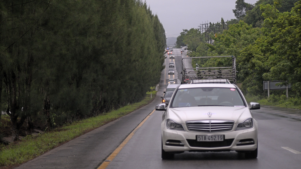 MBFC Caravan, ngày 2 – Khi người và xe cùng thăng hoa trên đất Thái mercedes-caravan-vietnam-campuchia-thailand 1 (1).jpg
