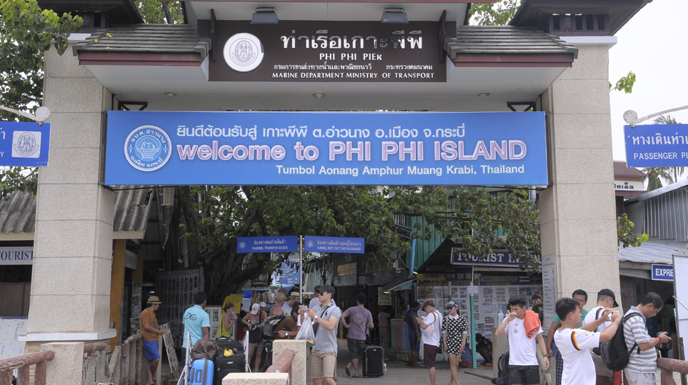 MBFC Caravan, ngày 4: Hòa mình cùng cát, gió, nắng, sóng biển Phi Phi Island mercedes-caravan-vietnam-campuchia-thailand-ngay-4 (23).jpg