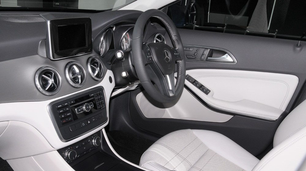 MBFC Caravan, ngày 7: Đến thăm Đại lý Mercedes-Benz Star Flag tại Bangkok mercedes-caravan-vietnam-campuchia-thailand-ngay-7 (16).jpg