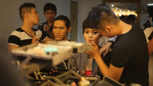 Thí sinh Next Top Model “diễn” với Vespa IMG_9096.jpg