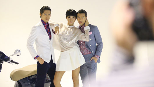 Thí sinh Next Top Model “diễn” với Vespa IMG_9179.jpg