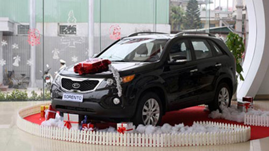 Thị trường ôtô Việt: Đầy tiềm năng, nhưng chật hẹp các hãng xe khuyến mãi khủng cuối năm