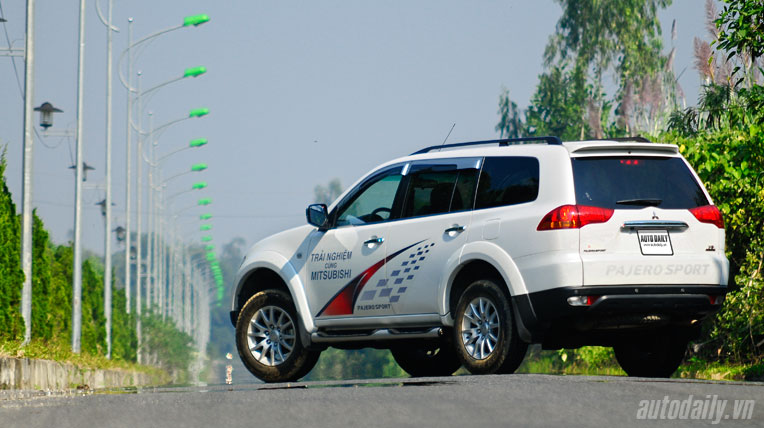Mitsubishi Pajero Sport Ultimate – Chinh phục những đỉnh cao Autodaily_ParejoSport_ngoaithat (11).jpg