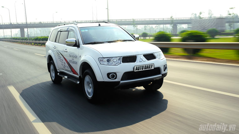 Mitsubishi Pajero Sport Ultimate – Chinh phục những đỉnh cao Autodaily_ParejoSport_ngoaithat (3).jpg