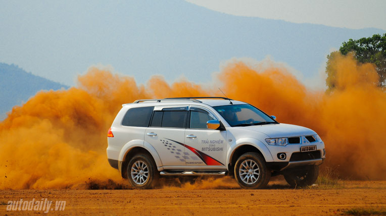 Mitsubishi Pajero Sport Ultimate – Chinh phục những đỉnh cao Autodaily_ParejoSport_ngoaithat (31).jpg