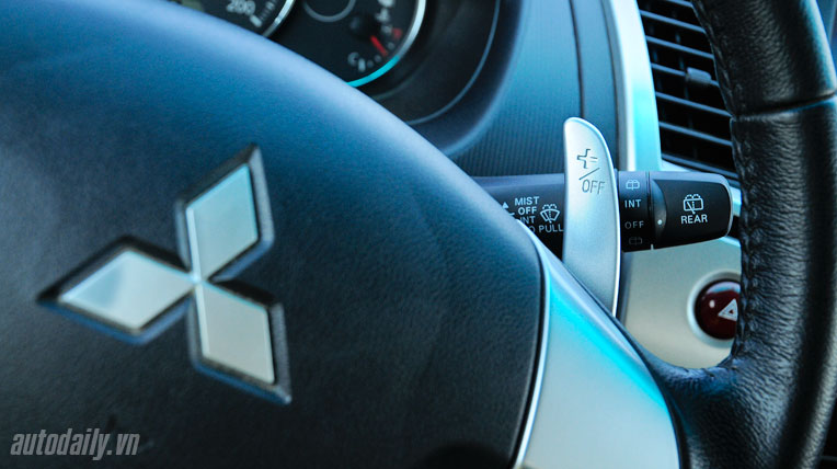 Mitsubishi Pajero Sport Ultimate – Chinh phục những đỉnh cao Autodaily_ParejoSport_noithat (7).jpg