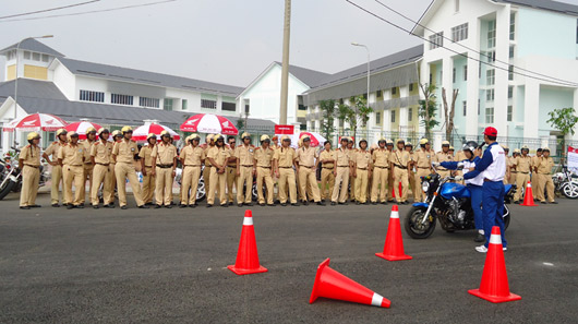 Honda nâng cao kỹ năng lái xe phân khối lớn cho CSGT DSC02982.jpg