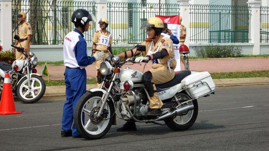Honda nâng cao kỹ năng lái xe phân khối lớn cho CSGT DSC03012.jpg