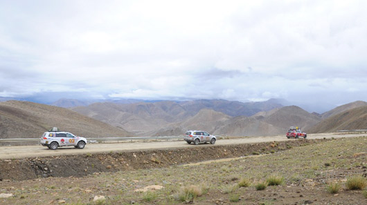 Mitsubishi Pajero Sport Ultimate – Chinh phục những đỉnh cao Pajero-Sport-Everest-12.jpg