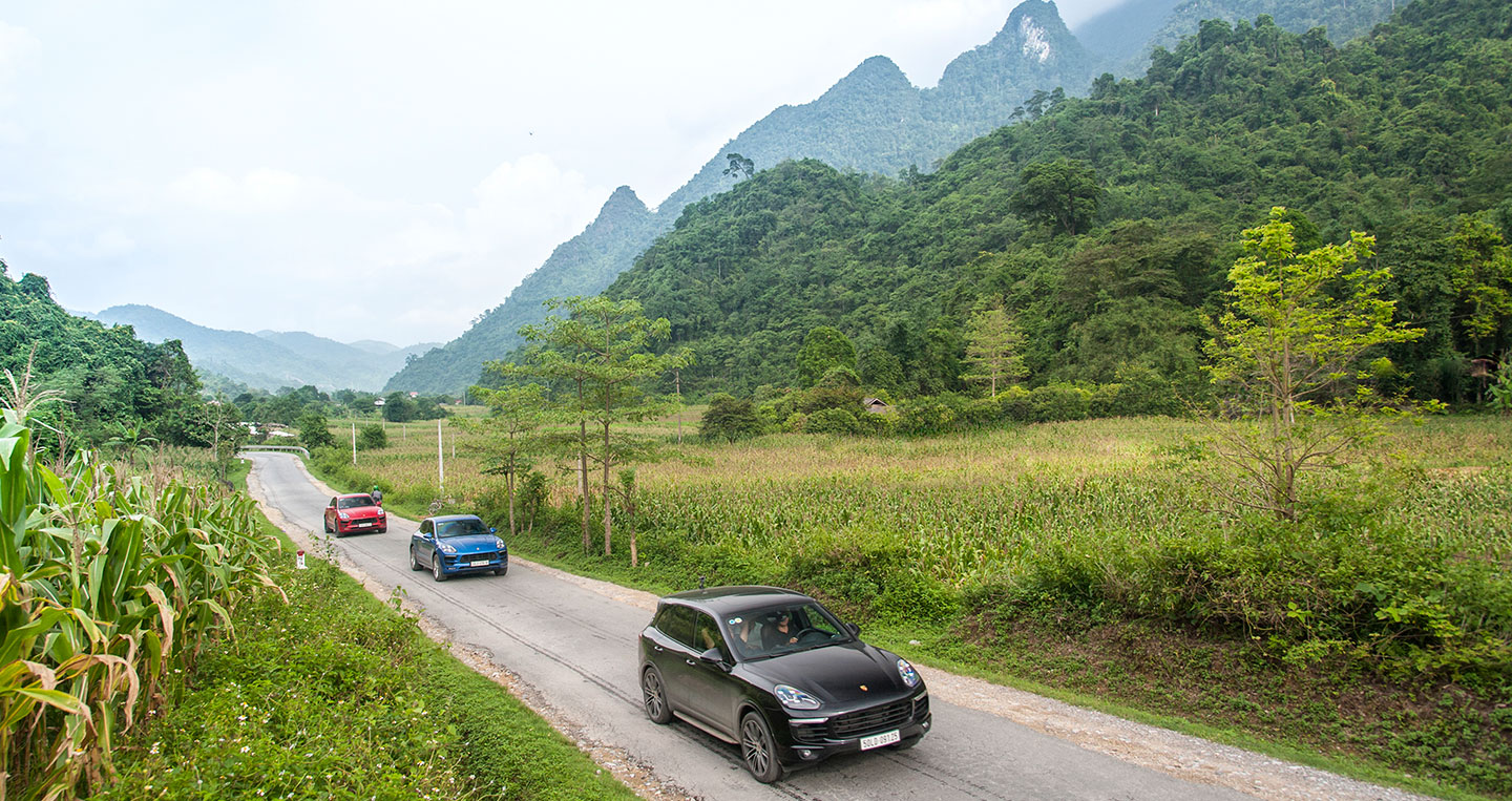 Hành trình Porsche SUV Hà Giang 2017