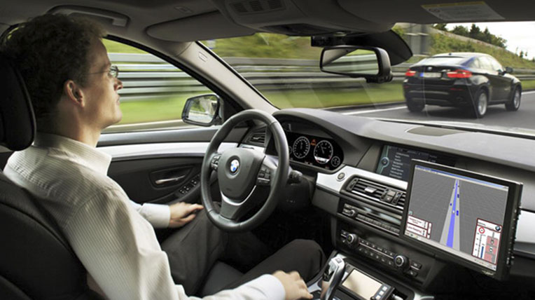 Xe ôtô lái tự động – lợi và hại self-driving.jpg