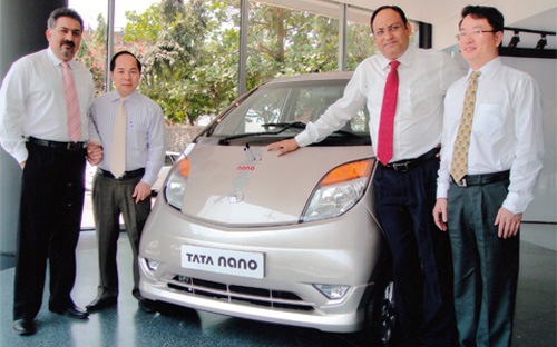Xe rẻ nhất thế giới sắp được lắp ráp tại Việt Nam? tata-nano.jpg