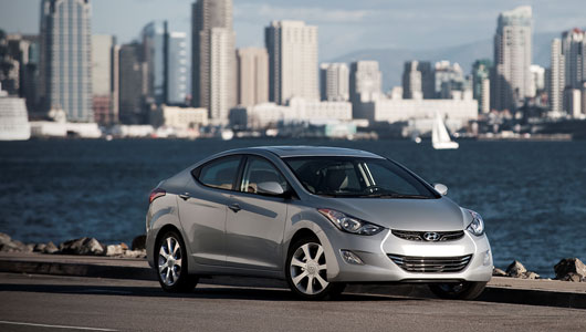 Hyundai Elantra vs Chevrolet Cruze: Ngang sức ngang tài - 2
