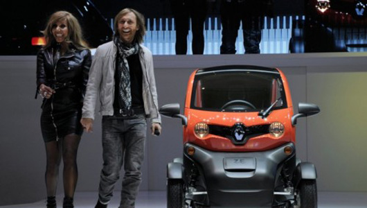 Renault-Twizy-et-ses-ambass