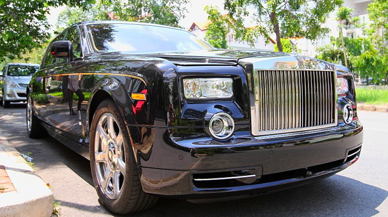 Rolls-Royce Phantom rồng 