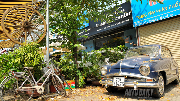 Classic Car Café