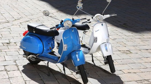 Hà Nội bán Vespa PX 150E Ý đời 95 xe màu bạc có đề và pha dầu tự động   Xe máy Xe đạp tại Hà Nội  19423771