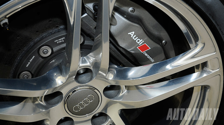 Audi R8 Spyder 2011