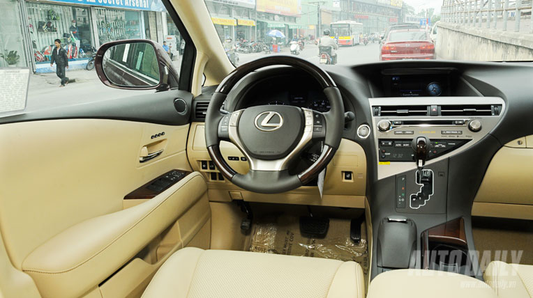 Khám phá Lexus RX 2013 tại Hà Nội