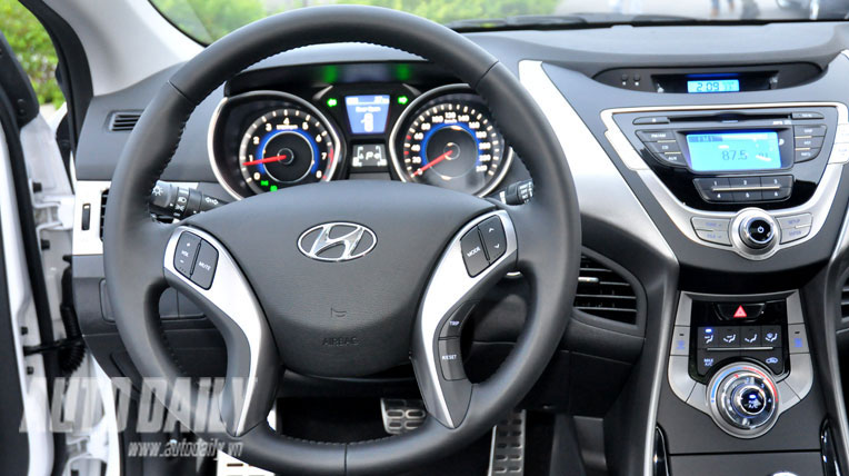 Hyundai Elantra 2013 tại Việt Nam 