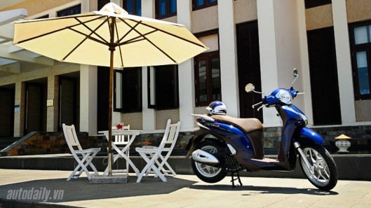 Đánh giá Honda SH Mode và Piaggio Liberty 3V ie honda-sh-mode-125