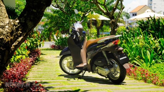 Người Nhật đi Honda SH Mode “made in VietNam” honda-sh-mode-125
