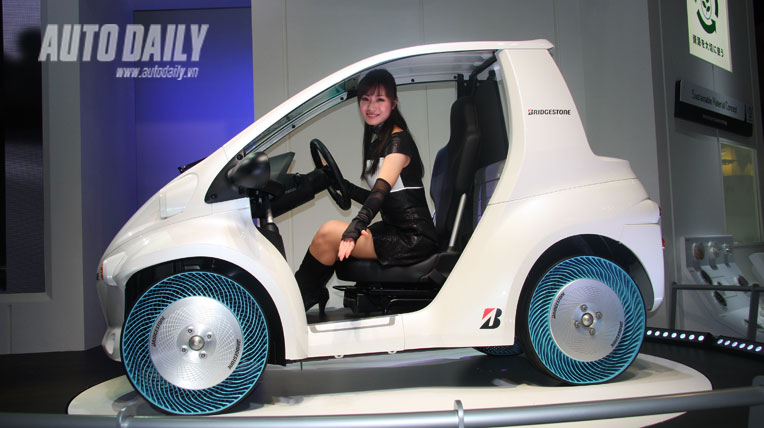 Mẫu xinh tại Tokyo Motor Show 2013