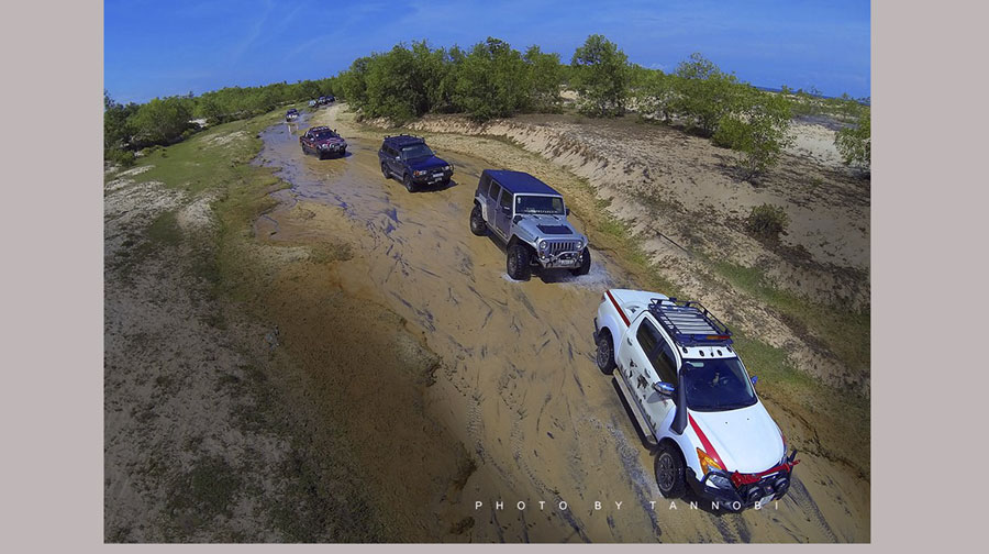 Offroad qua vùng biển đẹp nhất Việt Nam xe-dia-hinh-cat-phan-rang-(3).jpg